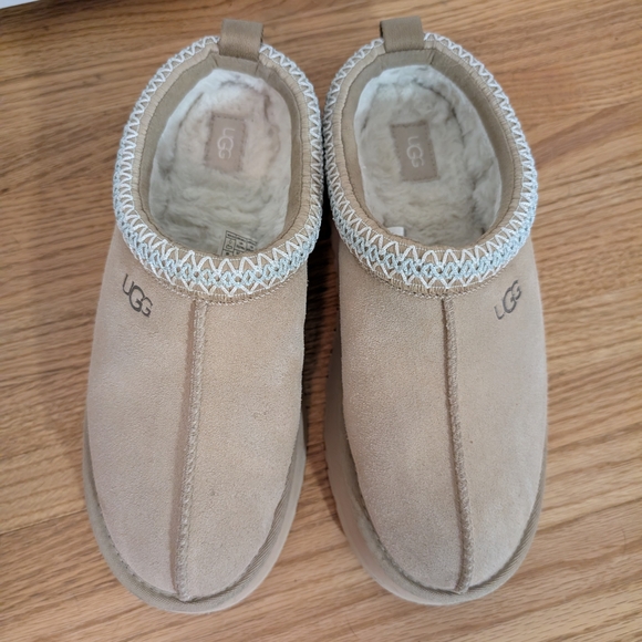 UGG Tazz II Platform Slipper | Sand | Suede + Shearling Lined | Women’s 9 - Picture 7 of 15